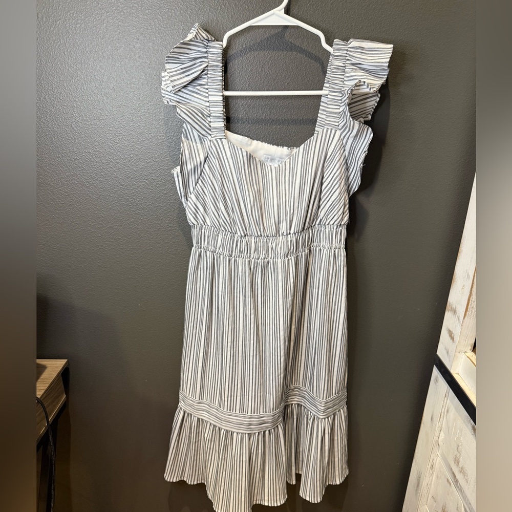 London Times Black and White Striped Maxi Dress - Picture 4 of 4